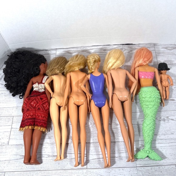 Lot of 7 Barbie and Disney Dolls Mermaid Princess Moana Baby Doll - Picture 4 of 7